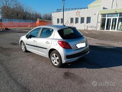 Grigio Usata 2008 Peugeot 207 Due volumi | 2700 € (Buon prezzo)