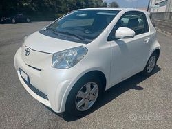 Bianco Usata 2010 Toyota iQ Sol Due volumi | 7900 € (Buon prezzo)