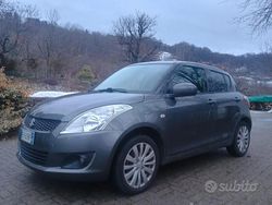 Grigio Usata 2010 Suzuki Swift Due volumi | 8000 € (Molto cara)