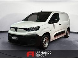 Nero Nuova 2025 Peugeot 2008 Style SUV | 22.400 € (Buon prezzo)