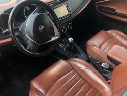 Blu/azzurro Usata 2016 Alfa Romeo Giulietta Distinctive Due volumi | 9000 € (Cara)