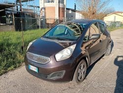 Nero Usata 2010 Kia Venga Due volumi | 2999 € (Ottimo prezzo)