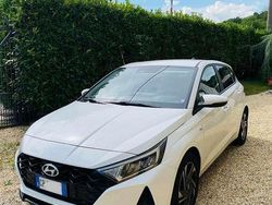 Bianco Usata 2023 Hyundai i20 Due volumi | 16.800 € (Buon prezzo)