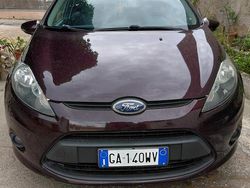 Usata 2010 Ford Fiesta Due volumi | 5000 € (Molto cara)