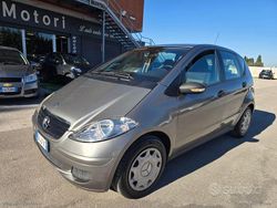 Grigio Usata 2005 Mercedes A160 Avantgarde Tre volumi | 1800 € (Buon prezzo)