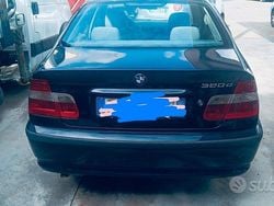 Blu Usata 2001 BMW 320 Tre volumi | 2500 € (Buon prezzo)