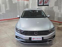 Argento Usata 2021 VW Passat Business Station wagon | 18.990 € (Buon prezzo)