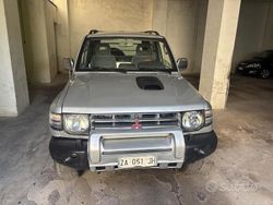 Grigio Usata 1998 Mitsubishi Pajero SUV | 8509 € (Buon prezzo)