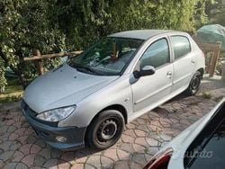 Usata 2007 Peugeot 206 Due volumi | 2000 € (Buon prezzo)