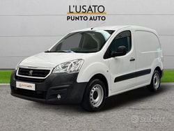 Bianco(met.) Usata 2016 Peugeot Partner Premium Monovolume | 9900 € (Molto cara)