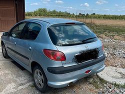 Usata 2004 Peugeot 206 Tre volumi | 1000 €