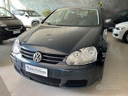 Grigio Usata 2006 VW Golf V Trendline Tre volumi | 3300 € (Ottimo prezzo)