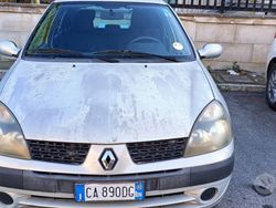 Usata 2002 Renault Clio II Due volumi | 1500 €