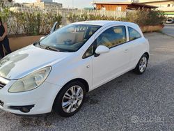 Usata 2007 Opel Corsa Due volumi | 2300 € (Buon prezzo)