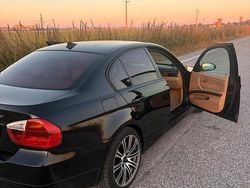 Nero Usata 2006 BMW 318 Tre volumi | 5500 €