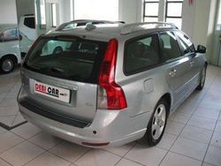 Grigio Usata 2011 Volvo V50 R-Design Station wagon | 3999 € (Buon prezzo)