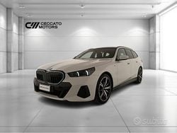 Bianco Usata 2024 BMW 520 M Sport Station wagon | 58.600 € (Buon prezzo)