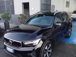 Onyx black Usata 2024 Volvo XC40 Core SUV | 32.900 € (Cara)