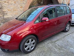 Rosso Usata 2006 VW Touran Trendline Monovolume | 5000 € (Molto cara)