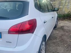 Bianco Usata 2010 Kia Venga Due volumi | 2200 €