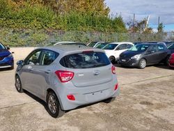 Grigio Usata 2014 Hyundai i10 Due volumi | 8800 € (Cara)