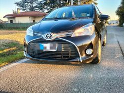Nero Usata 2015 Toyota Yaris Due volumi | 7950 €