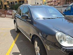 Nero Usata 2004 Porsche Cayenne SUV | 7500 €