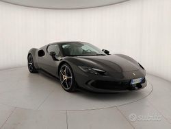 Grigio Nuova 2025 Ferrari 296 Cabrio | 379.000 € (Buon prezzo)