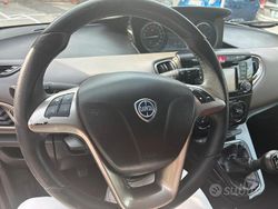 Bianco Usata 2015 Lancia Ypsilon Due volumi | 6800 €