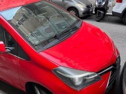 Rosso Usata 2014 Toyota Yaris Due volumi | 8500 € (Buon prezzo)