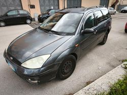 Nero Usata 2004 Ford Focus Ambiente Station wagon | 1400 € (Buon prezzo)