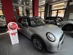 Grigio Usata 2024 Mini Cooper Classic Due volumi | 28.900 € (Cara)