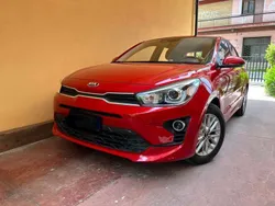 Rosso Usata 2021 Kia Rio Style Tre volumi | 13.500 € (Buon prezzo)