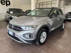 Grigio Usata 2024 VW T-Roc Sport SUV | 28.700 € (Buon prezzo)