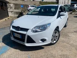 Bianco Usata 2013 Ford Focus Business Edition Tre volumi | 5600 € (Ottimo prezzo)