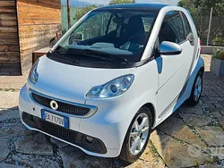 Bianco Usata 2011 Smart ForTwo Coupé Passion Coupé | 6200 € (Buon prezzo)
