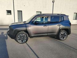 Grigio Usata 2016 Jeep Renegade Trailhawk SUV | 9700 € (Buon prezzo)