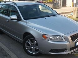 Grigio Usata 2008 Volvo V70 Momentum Station wagon | 5900 € (Buon prezzo)