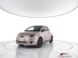 Rosa Usata 2024 Fiat 500e La Prima Due volumi | 17.900 € (Super prezzo)