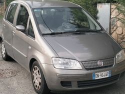 Marrone Usata 2008 Fiat Idea Monovolume | 2600 € (Buon prezzo)