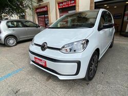 Bianco Usata 2021 VW up! Move Due volumi | 12.500 € (Cara)