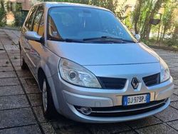 Usata 2007 Renault Scénic II Dynamique Monovolume | 2600 € (Buon prezzo)