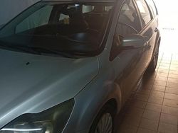 Grigio Usata 2009 Ford Focus Station wagon | 2500 € (Buon prezzo)