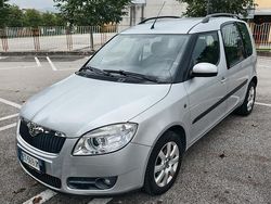 Grigio Usata 2010 Skoda Roomster Monovolume | 4000 €
