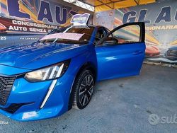 Blu Usata 2021 Peugeot 208 GT-line Due volumi | 12.499 € (Buon prezzo)