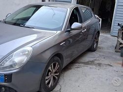 Argento Usata 2012 Alfa Romeo Giulietta Exclusive Due volumi | 3800 € (Ottimo prezzo)