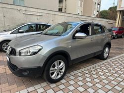 Argento Usata 2010 Nissan Qashqai Tekna SUV | 5900 € (Buon prezzo)