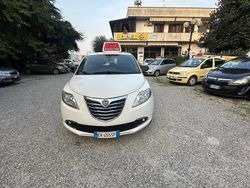 Bianco Usata 2014 Lancia Ypsilon Gold Due volumi | 6500 € (Buon prezzo)