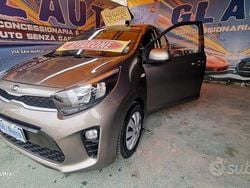 Marrone Usata 2018 Kia Picanto Active Due volumi | 7799 € (Buon prezzo)