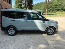 Usata 2024 Ford Tourneo Due volumi | 20.000 €